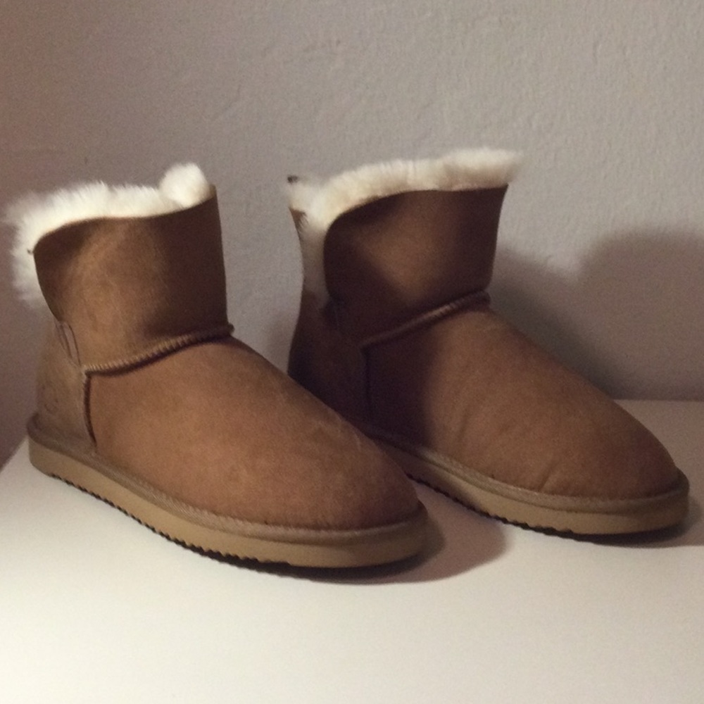 Fireside Brown Boot Slippers by Dearform. 8M NWT